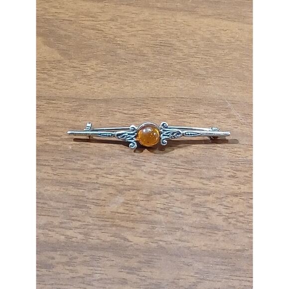 Sterling Jewelry - VINTAGE .800 SILVER BROOCH AMBER STONE 3.3 GRAMS